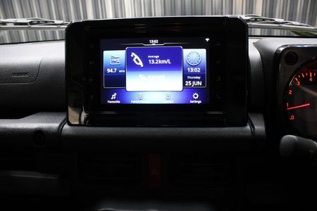 2023-Suzuki-Jimny-15-GL-AllGrip-5-Door_11
