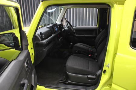 2023-Suzuki-Jimny-15-GL-AllGrip-5-Door_14