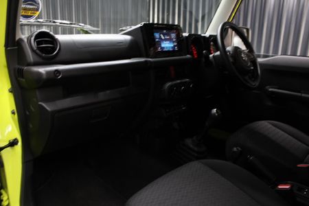 2023-Suzuki-Jimny-15-GL-AllGrip-5-Door_16