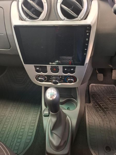 2020-Nissan-NP200-16-SE_11