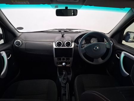2020-Nissan-NP200-16-SE_5