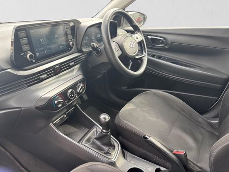 2023-Hyundai-i20-12-Motion_18