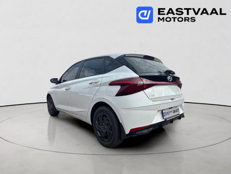 2023-Hyundai-i20-12-Motion_4