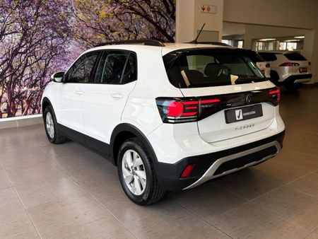 2024-Volkswagen-T-Cross-10-TSI-Life-Auto_4