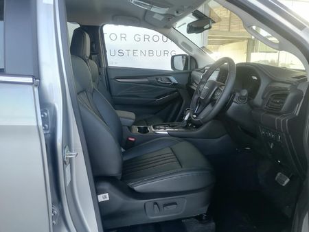2026-Isuzu-Mu-x-30D-HR-LSE-Auto_11