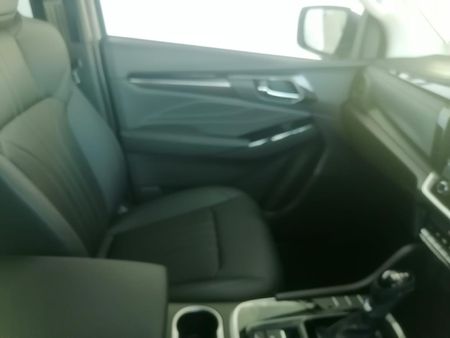 2026-Isuzu-Mu-x-30D-HR-LSE-Auto_17