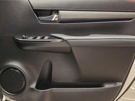 2026-Toyota-Hilux-28-GD-6-RB-Legend-RS-Auto-Double-Cab-mHev_14