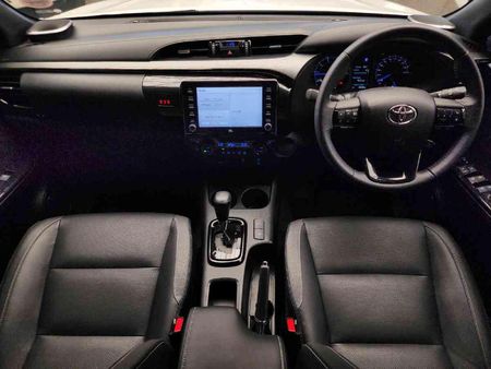 2026-Toyota-Hilux-28-GD-6-RB-Legend-RS-Auto-Double-Cab-mHev_19