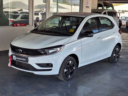 2026-TATA-Tiago-12-XT_2