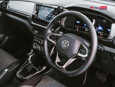 2026-Volkswagen-T-Cross-10-TSI-Life-Auto_10