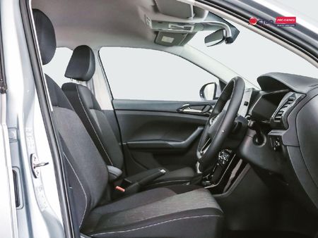 2026-Volkswagen-T-Cross-10-TSI-Life-Auto_11