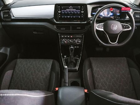 2026-Volkswagen-T-Cross-10-TSI-Life-Auto_20