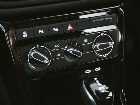 2026-Volkswagen-T-Cross-10-TSI-Life-Auto_21