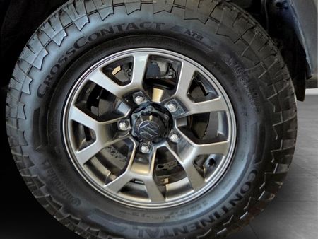2019-Suzuki-Jimny-15-GLX_8