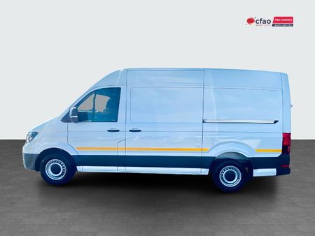 2026-Volkswagen-Crafter-35-20TDi-MWB-103kW-4MOT-FC-PV_4