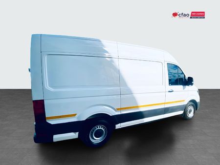 2026-Volkswagen-Crafter-35-20TDi-MWB-103kW-4MOT-FC-PV_5