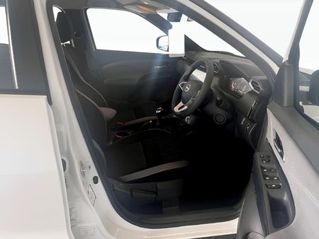 2026-Nissan-Magnite-10-Acenta_10