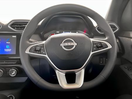 2026-Nissan-Magnite-10-Acenta_14