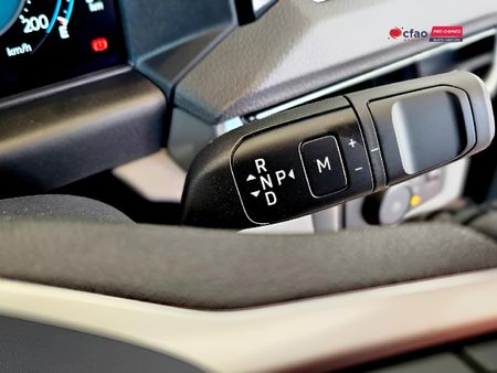 2026-Volkswagen-Kombi-20-TDI-Commerce-Auto-125kw_13