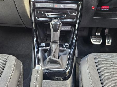 2026-Volkswagen-T-Cross-10-TSI-R-Line-Auto_11