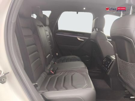 2019-Volkswagen-Touareg-30-TDI-V6-Luxury_12