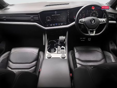2019-Volkswagen-Touareg-30-TDI-V6-Luxury_16