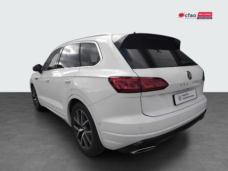 2019-Volkswagen-Touareg-30-TDI-V6-Luxury_5