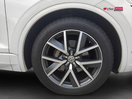 2019-Volkswagen-Touareg-30-TDI-V6-Luxury_8