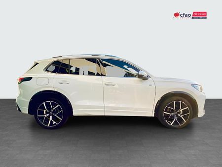 2026-Volkswagen-Tiguan-14TSI-R-Line_6