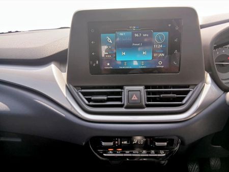 2026-Suzuki-Baleno-15-GL_16