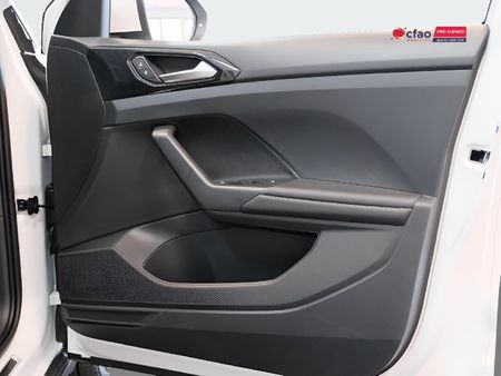 2026-Volkswagen-T-Cross-10-TSI-R-Line-Auto_11
