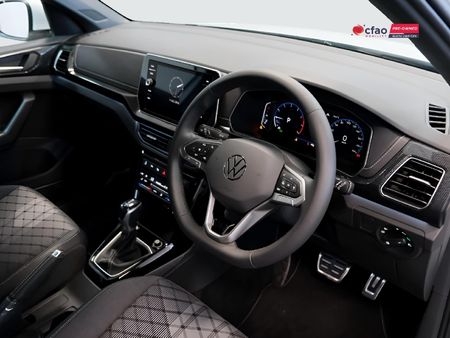 2026-Volkswagen-T-Cross-10-TSI-R-Line-Auto_12