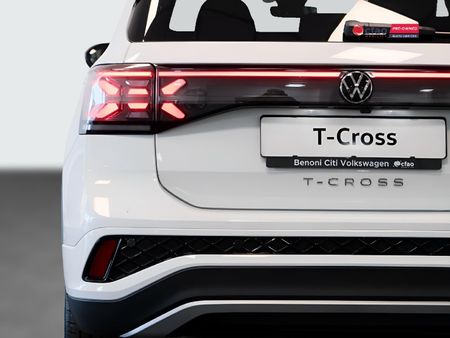 2026-Volkswagen-T-Cross-10-TSI-R-Line-Auto_23