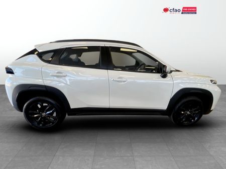 2025-Toyota-Starlet-Cross-15XS_2