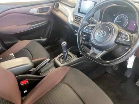 2025-Toyota-Starlet-Cross-15XS_6