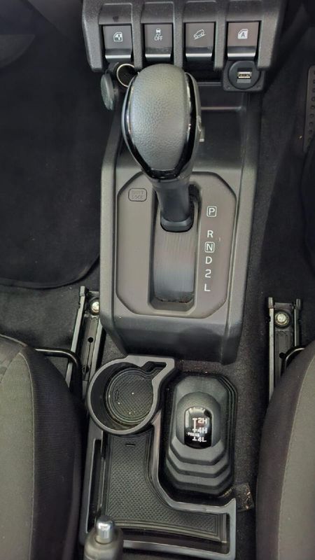 2021-Suzuki-Jimny-15-GLX-Auto_18