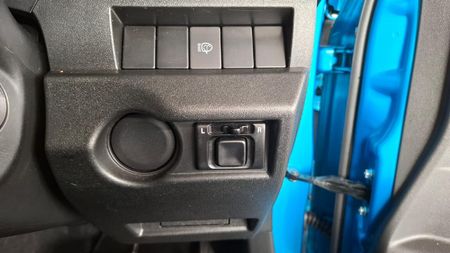 2021-Suzuki-Jimny-15-GLX-Auto_19