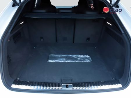 2026-Audi-SQ8-Quattro-Auto-Black-Edition-373kw_13