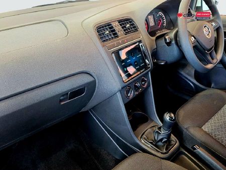 2026-Volkswagen-Polo-Vivo-14-Life_12