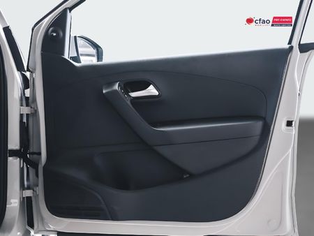 2026-Volkswagen-Polo-Vivo-16-Life_9