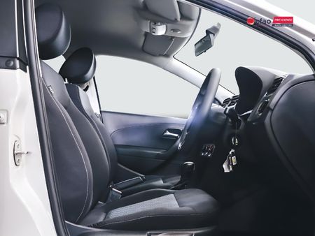 2026-Volkswagen-Polo-Vivo-16-Life_11