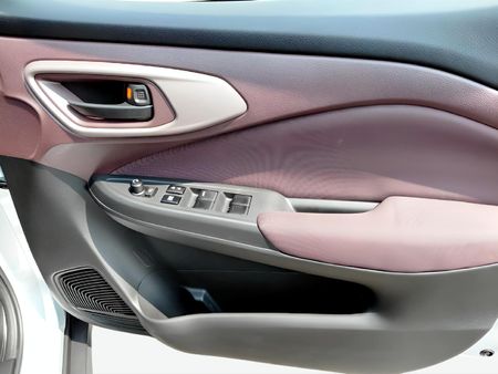 2026-Suzuki-Fronx-15-GL_13