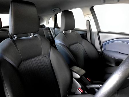 2025-Toyota-Starlet-15-XS-Auto_17