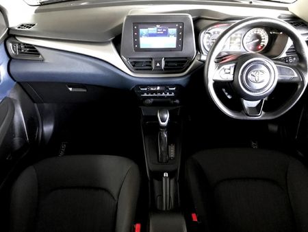 2025-Toyota-Starlet-15-XS-Auto_5