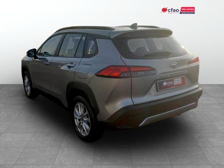 2025-Toyota-Corolla-Cross-18-XS_10