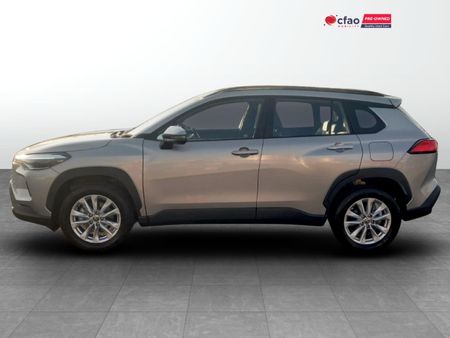 2025-Toyota-Corolla-Cross-18-XS_11