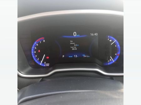 2025-Toyota-Corolla-Cross-18-XS_19