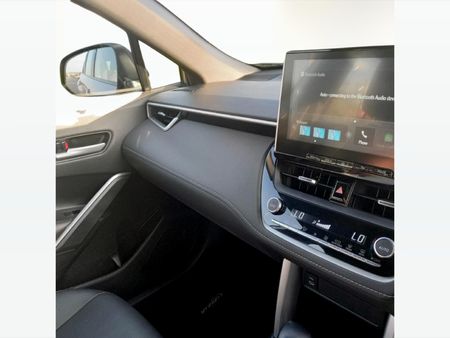 2025-Toyota-Corolla-Cross-18-XS_22
