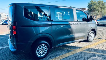 2025-Volkswagen-Kombi-20-TDI-Commerce-Auto-125kw_5