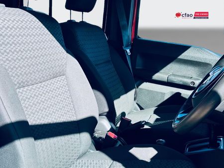 2024-Suzuki-Jimny-15-GLX-AllGrip-5-Door-Auto_9
